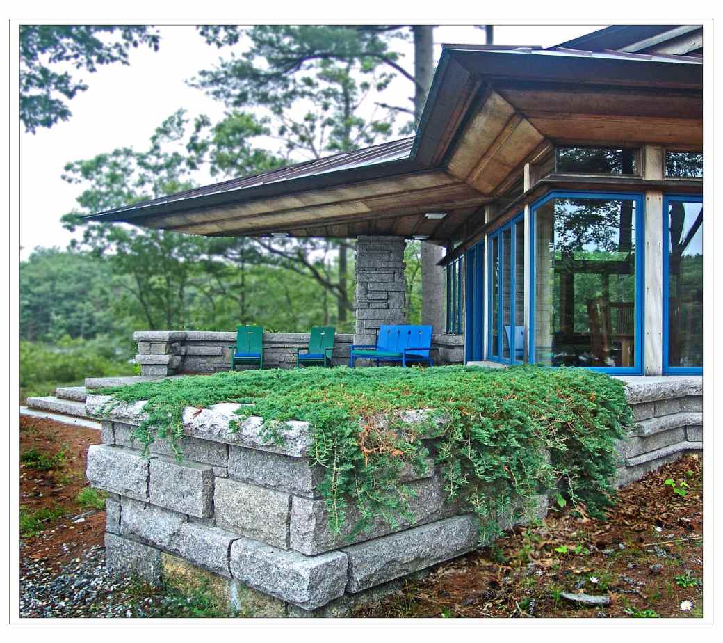 betta_house_stone_planter_rea